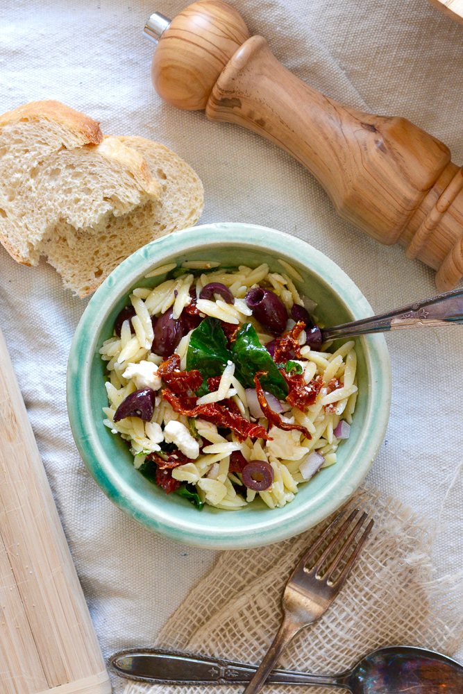 Spinach & Orzo Salad (Video) ciaochowbambina.com