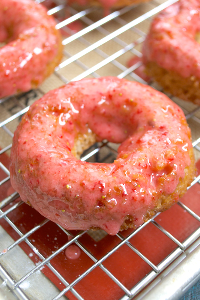 Baked Strawberry Doughnuts with Fresh Strawberry Glaze ciaochowbambina.com