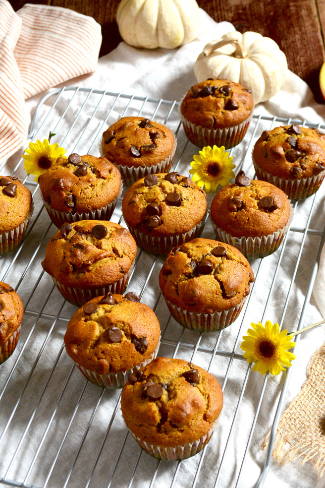 pumpkin-chocolate-chip-bacon-muffins ciaochowbambina.com