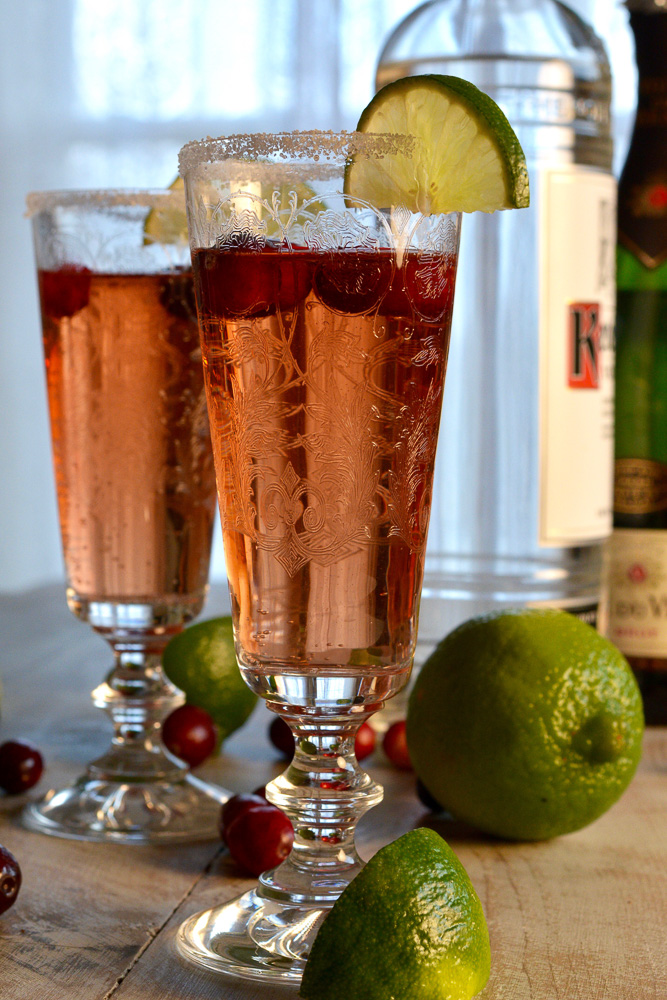 cranberry-champagne-sparkler ciaochowbambina.com