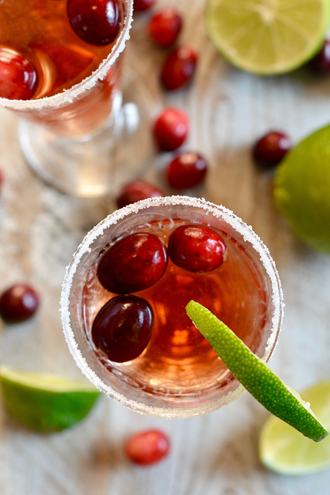 cranberry-champagne-sparkler ciaochowbambina.com