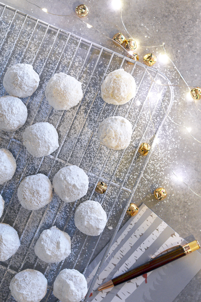 vanilla-bean-butter-balls cioachowbambina.com