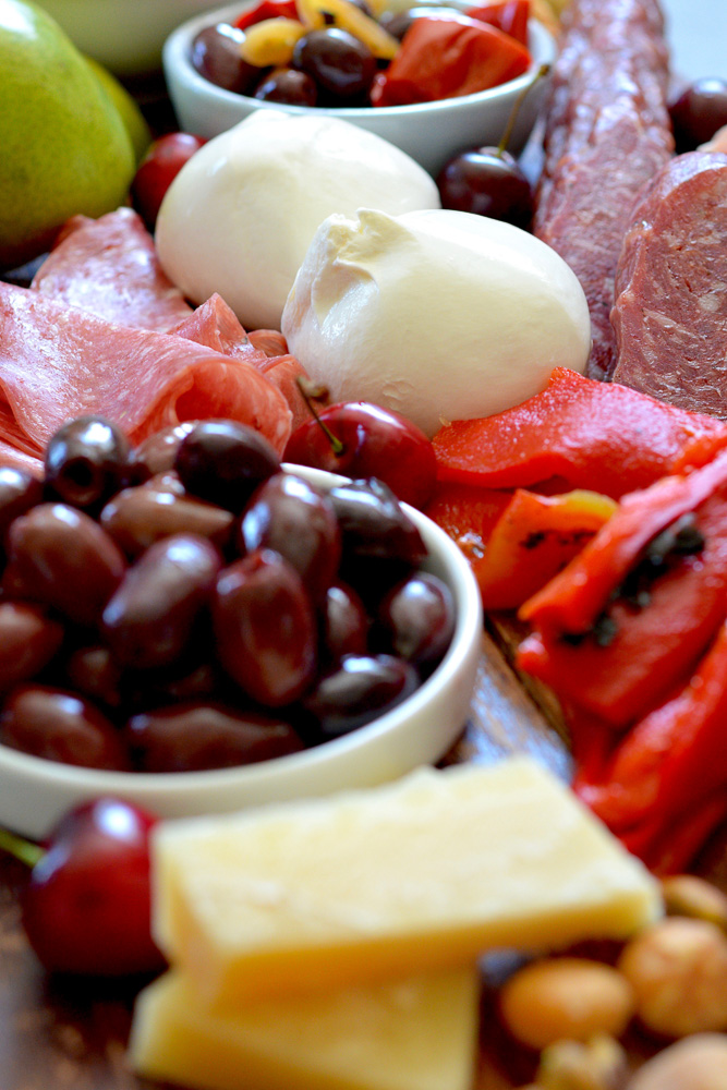 Italian Charcuterie Board ciaochowbambina.com
