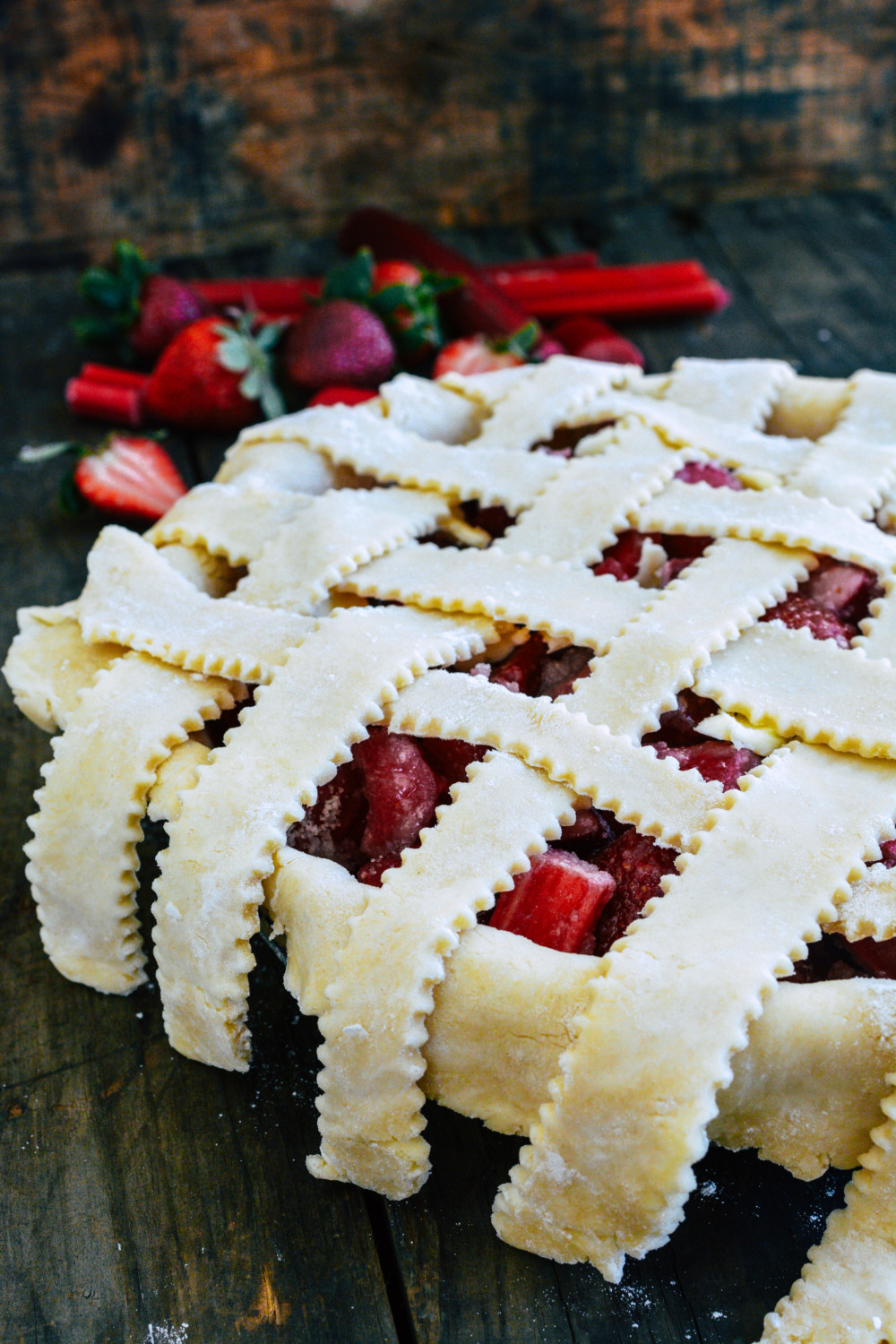 Classic Strawberry Rhubarb Pie ciochowbambina.com