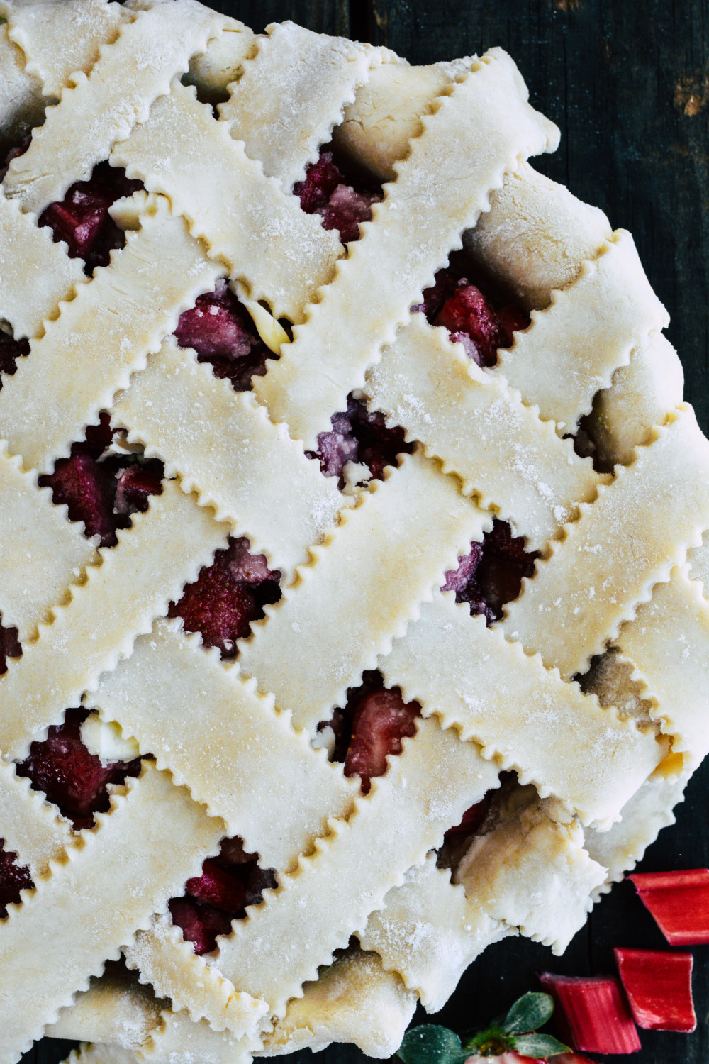 Classic Strawberry Rhubarb Pie ciochowbambina.com