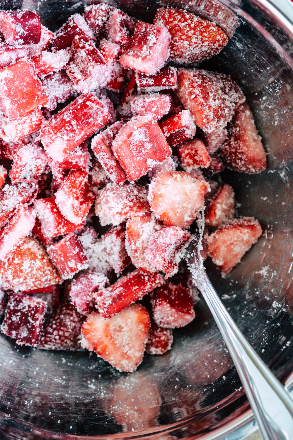 Classic Strawberry Rhubarb Pie ciochowbambina.com
