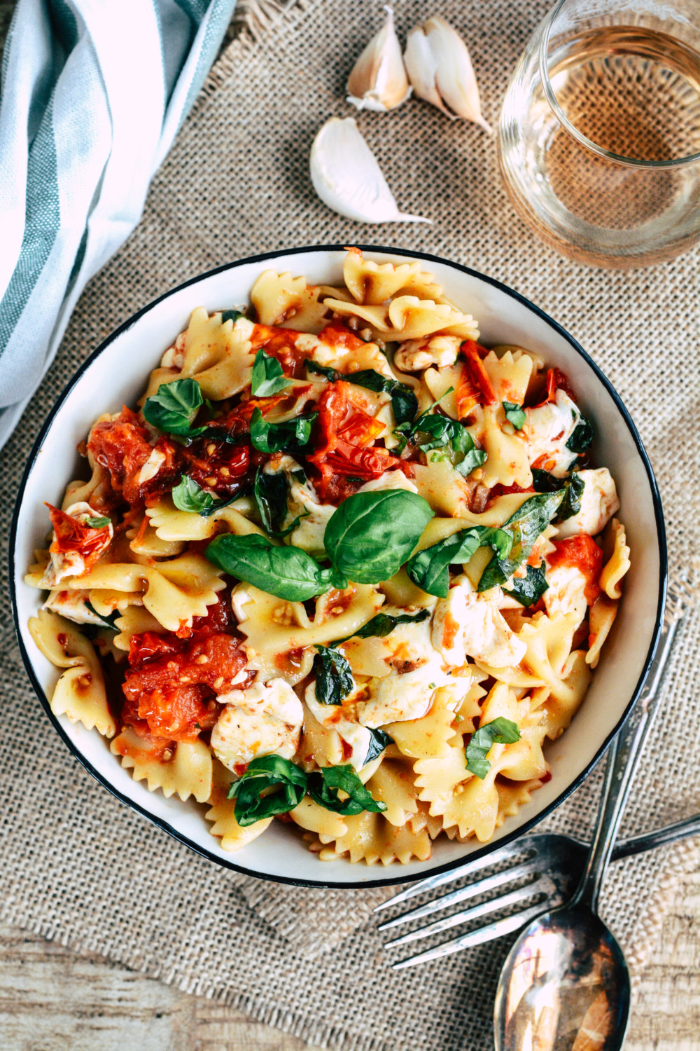 Roasted Tomato Caprese Pasta ciaochowbambina.com