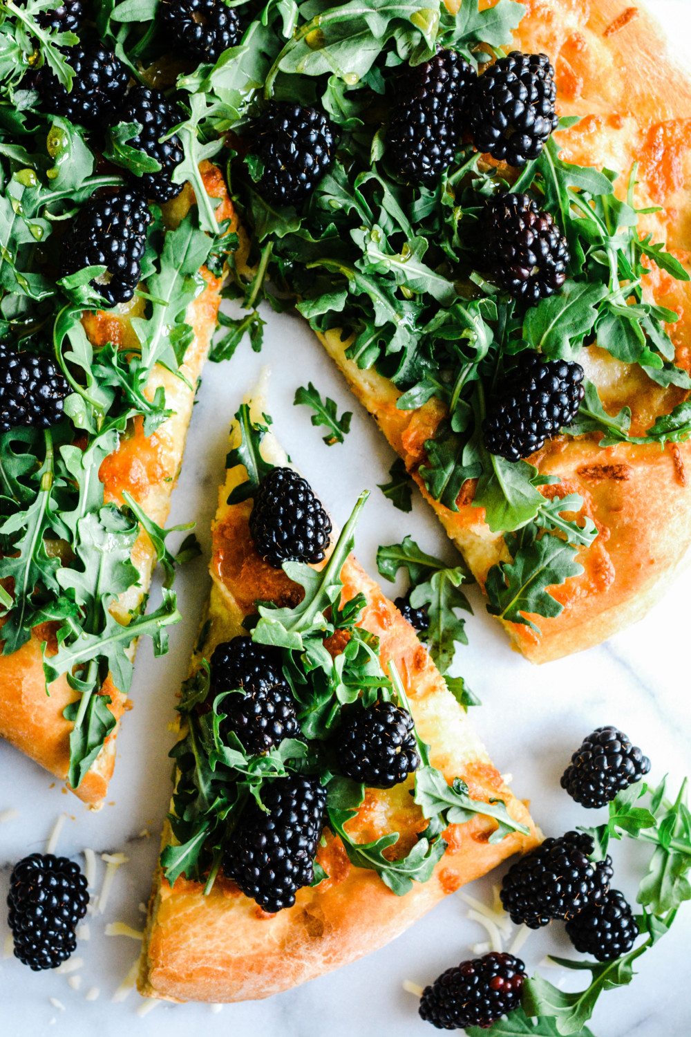 Focaccia with Blackberries, Mozzarella, Arugula & Honey ciaochowbambina.com