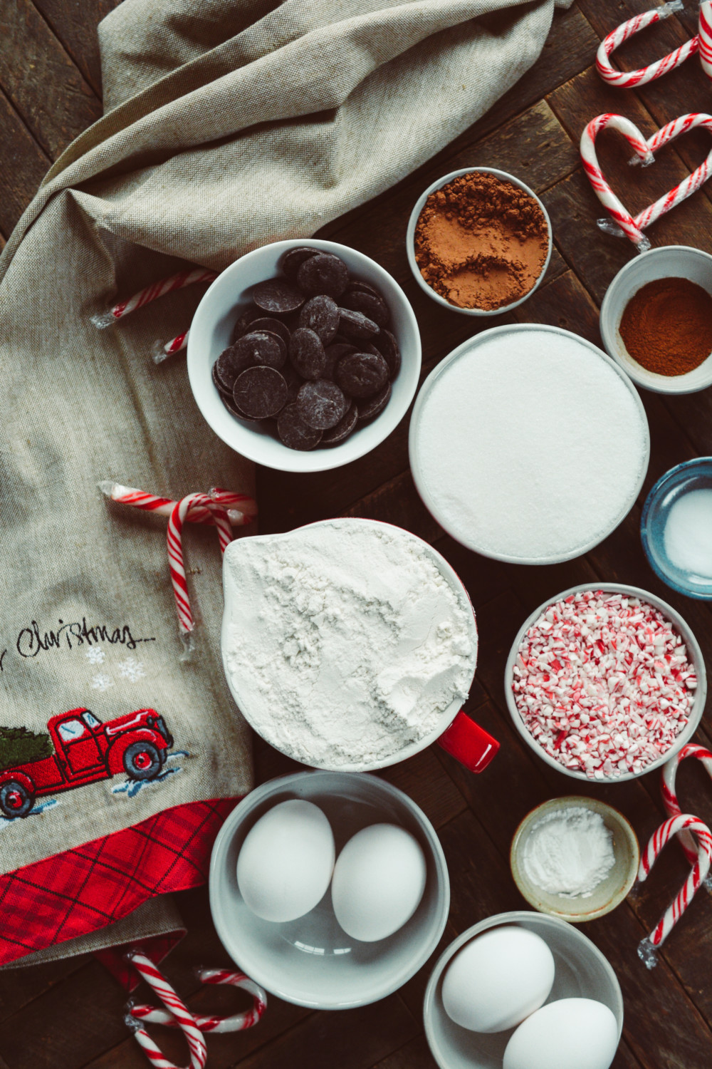 Chocolate Candy Cane Biscotti ciaochowbambina.com